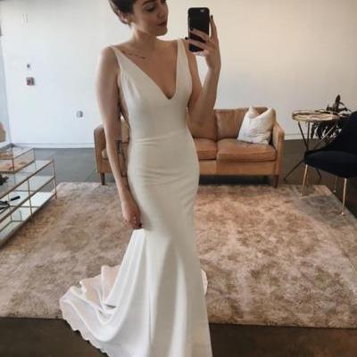 Ivory Sexy Deep V Neck Formal Evening Gown Sleeveless Mermaid Prom Dress With Staps